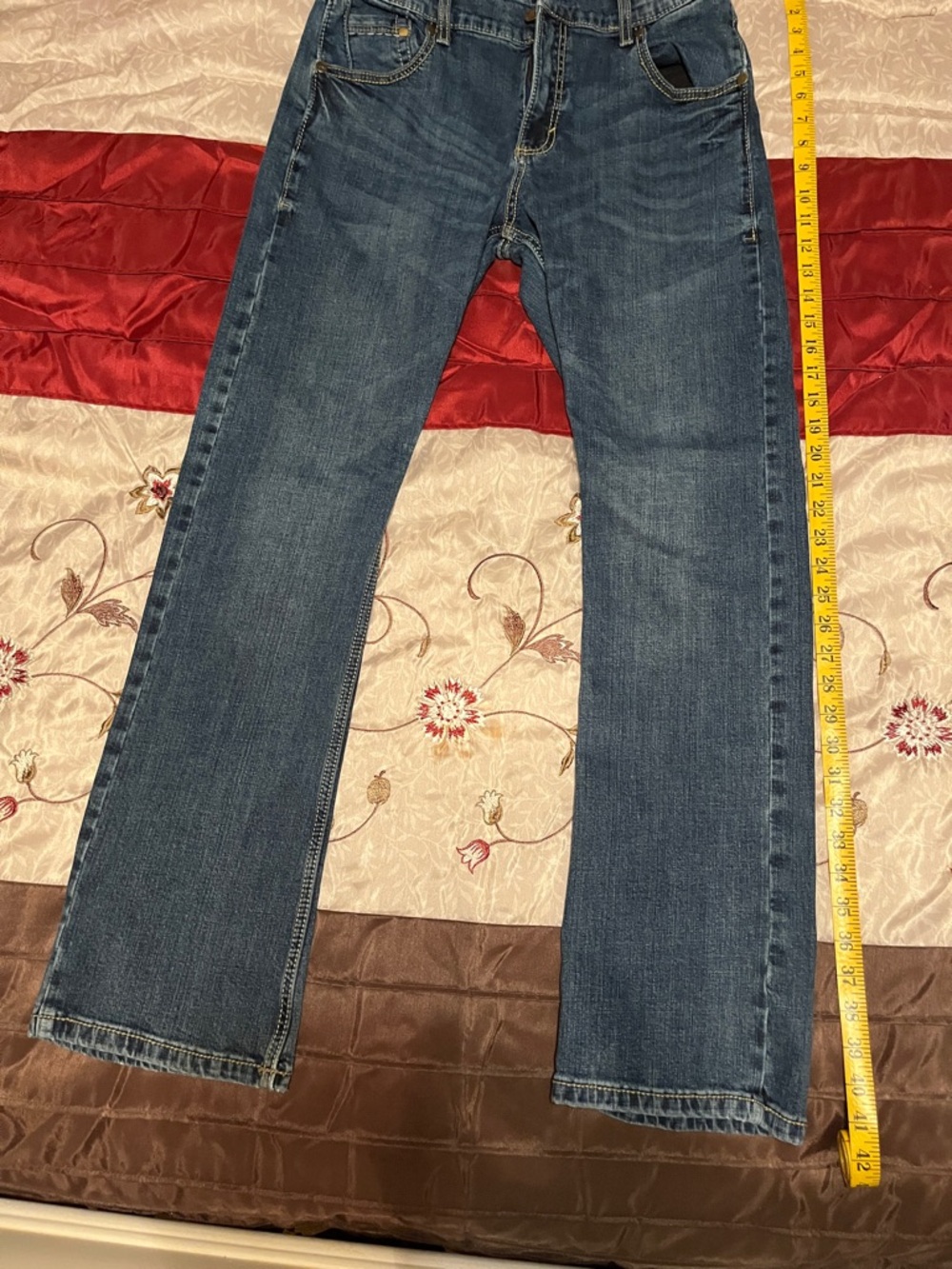Wrangler Men's Straight-Leg Denim Jeans - Medium Blue.